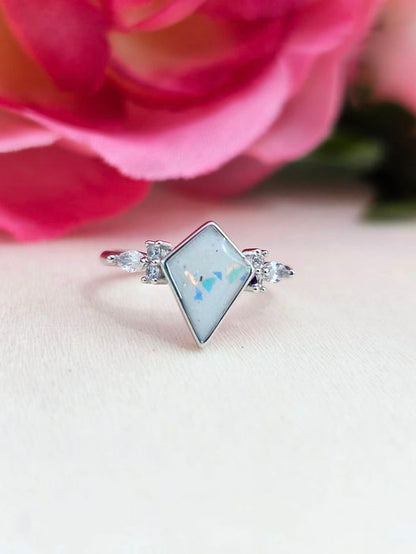 Kite Ring