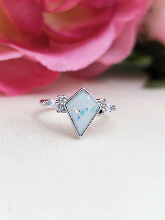 Kite Ring
